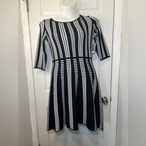Dani and Nicole size M NWT dress